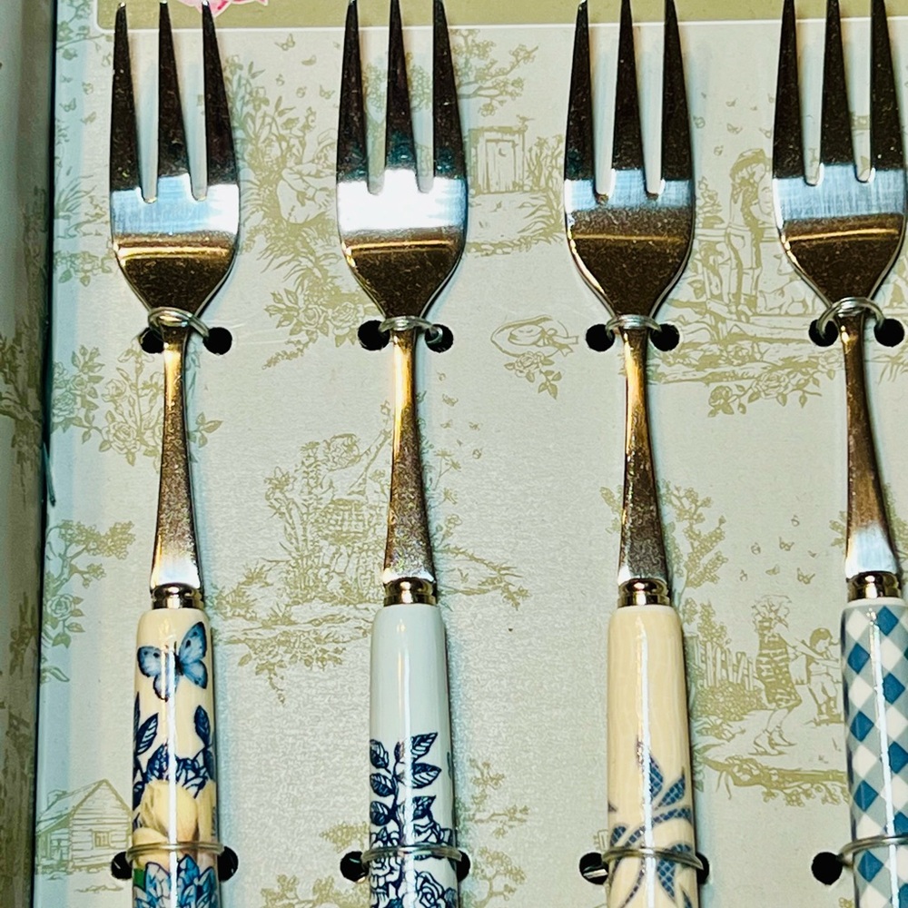 4 Dolly Parton Ceramic Handle Appetizer Forks Blue Flowers Gingham Butterfly - Picture 4 of 8